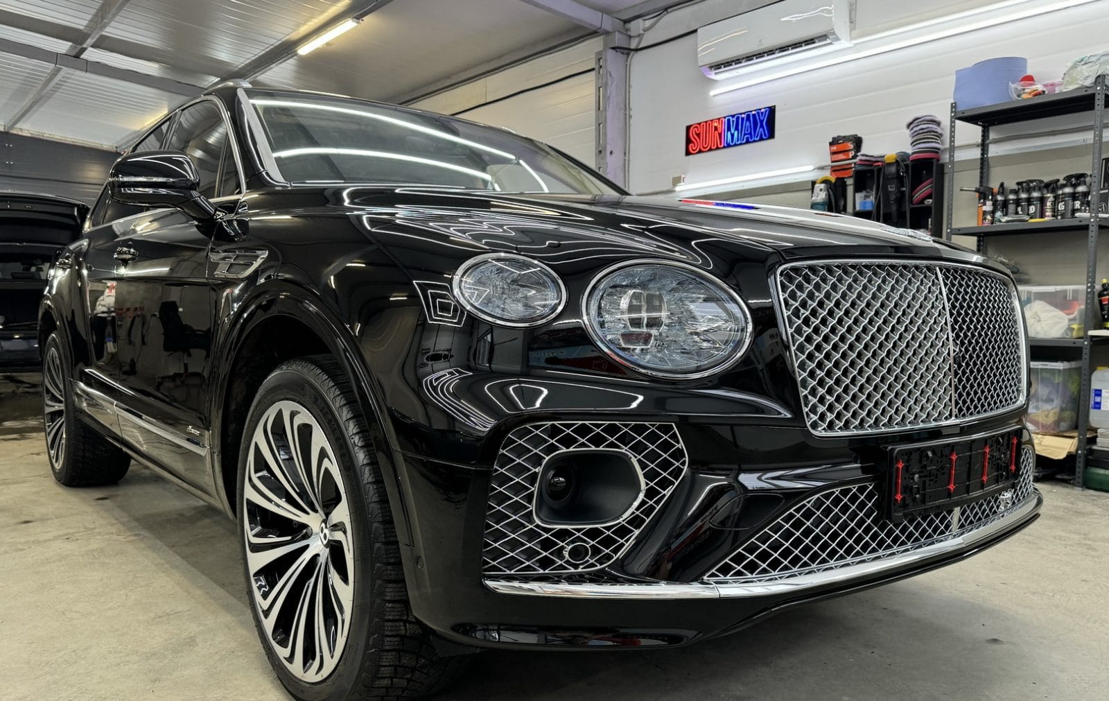 Наши работы 2 Студия детейлинга LEMUS Bentley Bentayga с защитной прозрачной пленкой