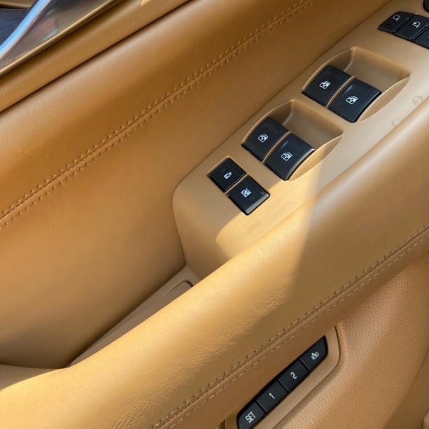 lemus_okleika_v_minske