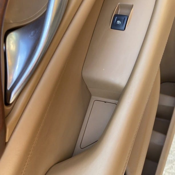 lemus_okleika_v_minske