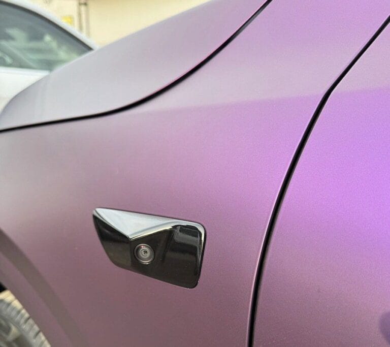 Lixiang после профессиональной оклейки фиолетовой пленкой