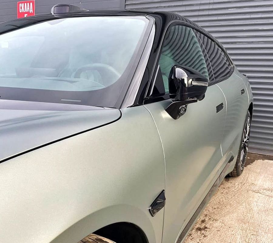 ZEEKR 4 Студия детейлинга LEMUS Zeekr 001 после профессиональной оклейки пленкой