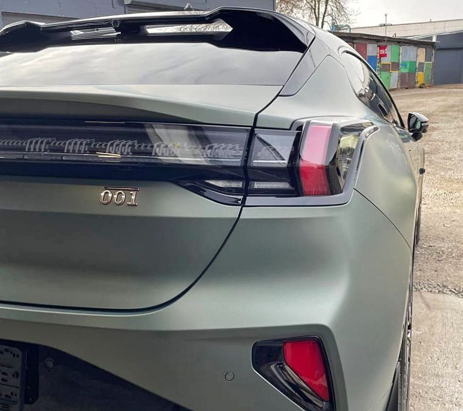 ZEEKR 6 Студия детейлинга LEMUS Zeekr 001 после профессиональной оклейки пленкой