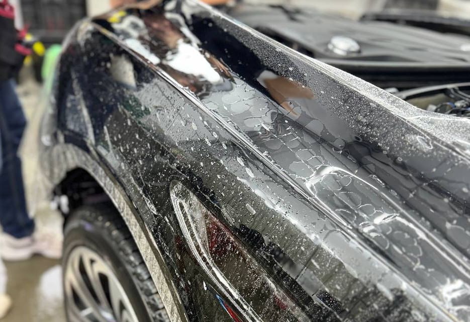 BENTLEY 3 Студия детейлинга LEMUS Процесс оклейки Bentley в Минске