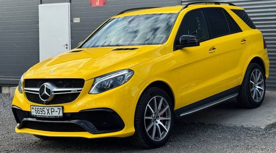 Полная оклейка Mercedes-Benz GLE63 в желтый цвет защитной пленкой