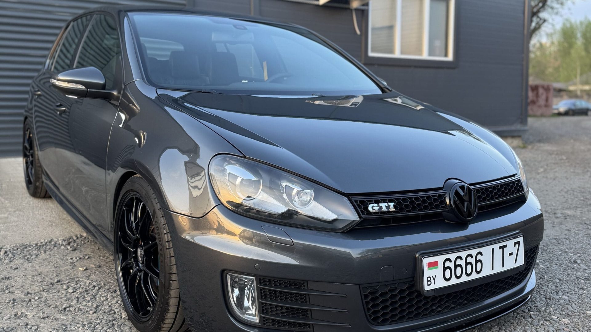 VW 1 Студия детейлинга LEMUS Оклейка автомобиля VW антигравийной пленкой - защита кузова от сколов