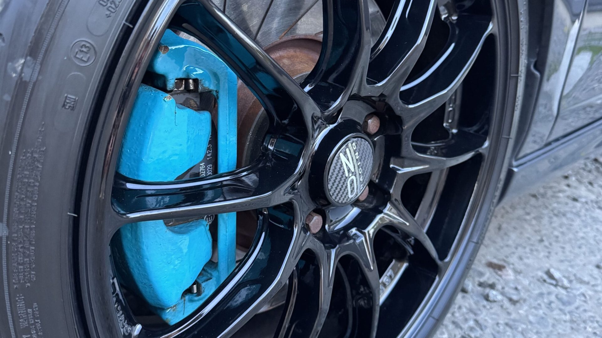 VW 8 Студия детейлинга LEMUS Оклейка автомобиля VW антигравийной пленкой - защита кузова от сколов