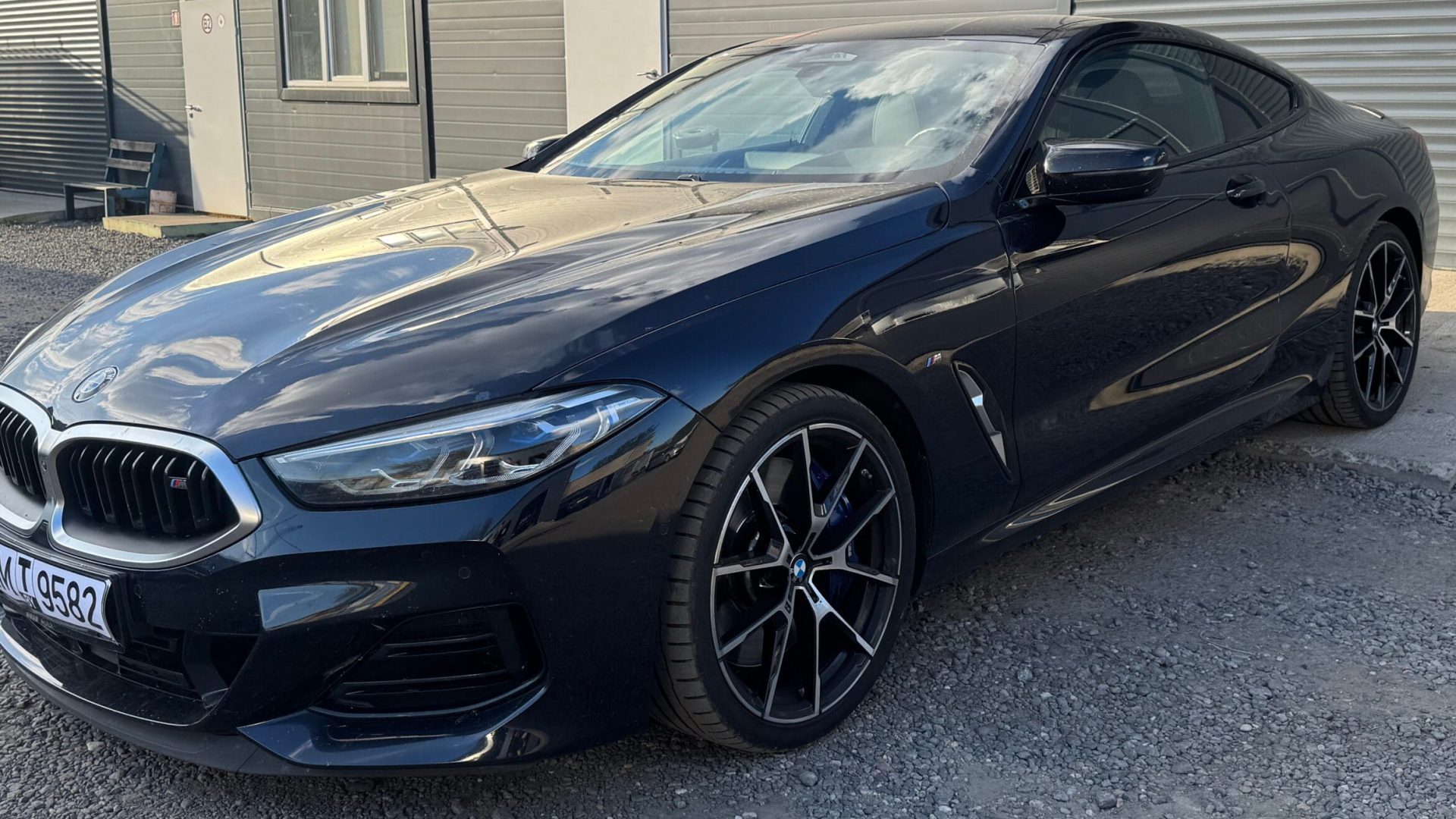 Оклейка BMW 850 до оклейки в Минске