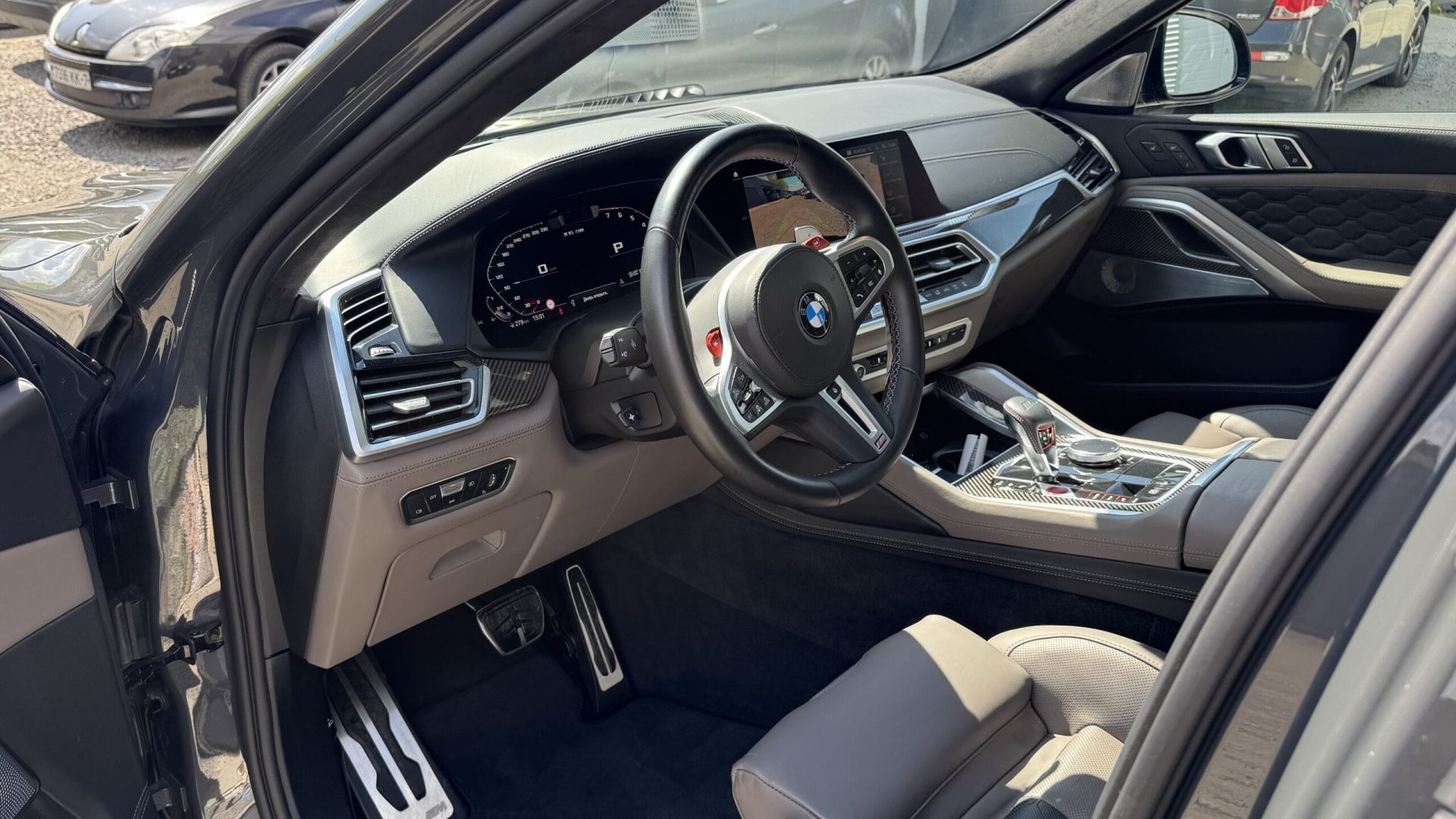 Оклейка пленкой BMW X6M в Минске