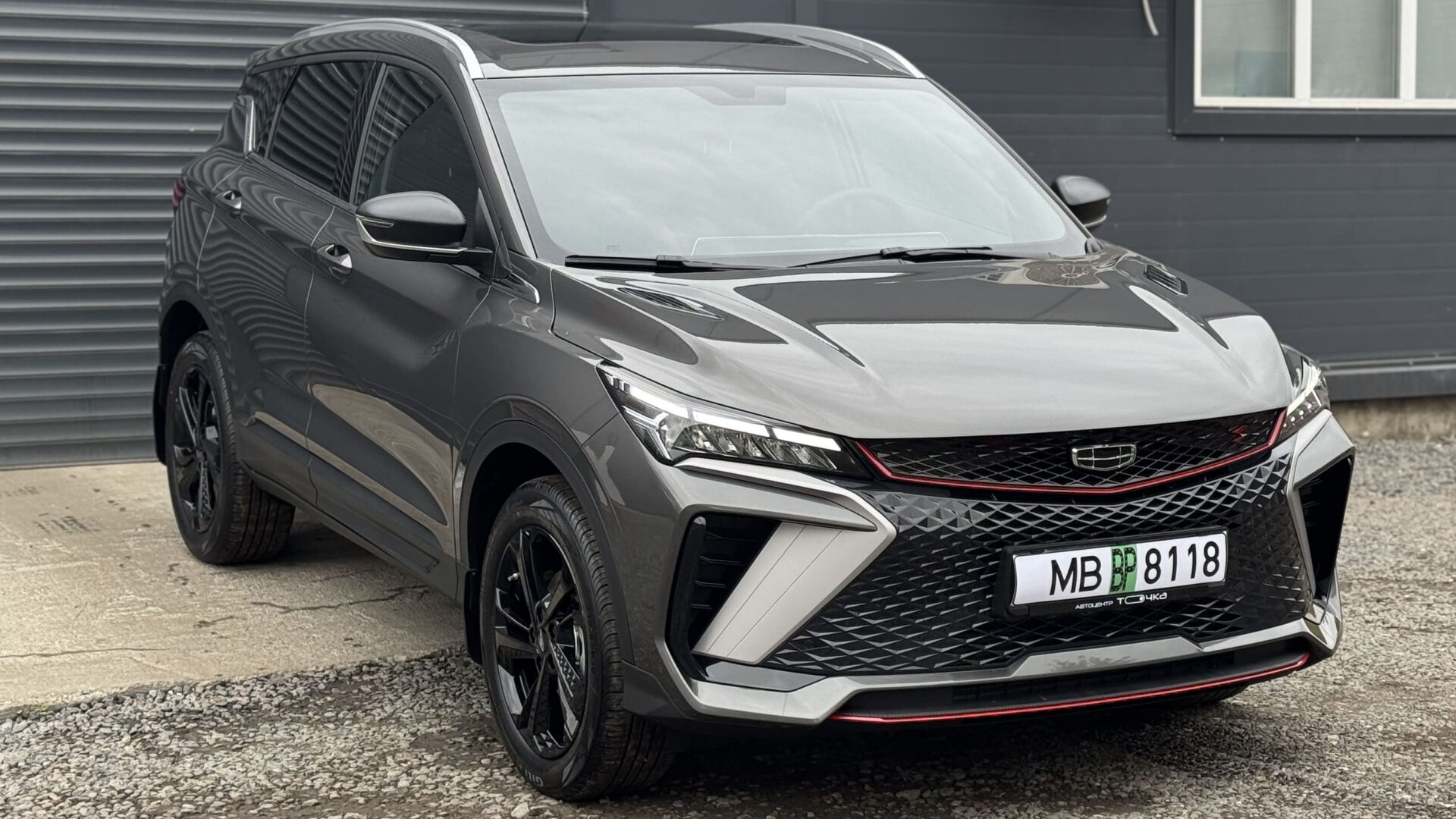 Geely Coolray после полной оклейки кузова прозрачной антигравийной плёнкой