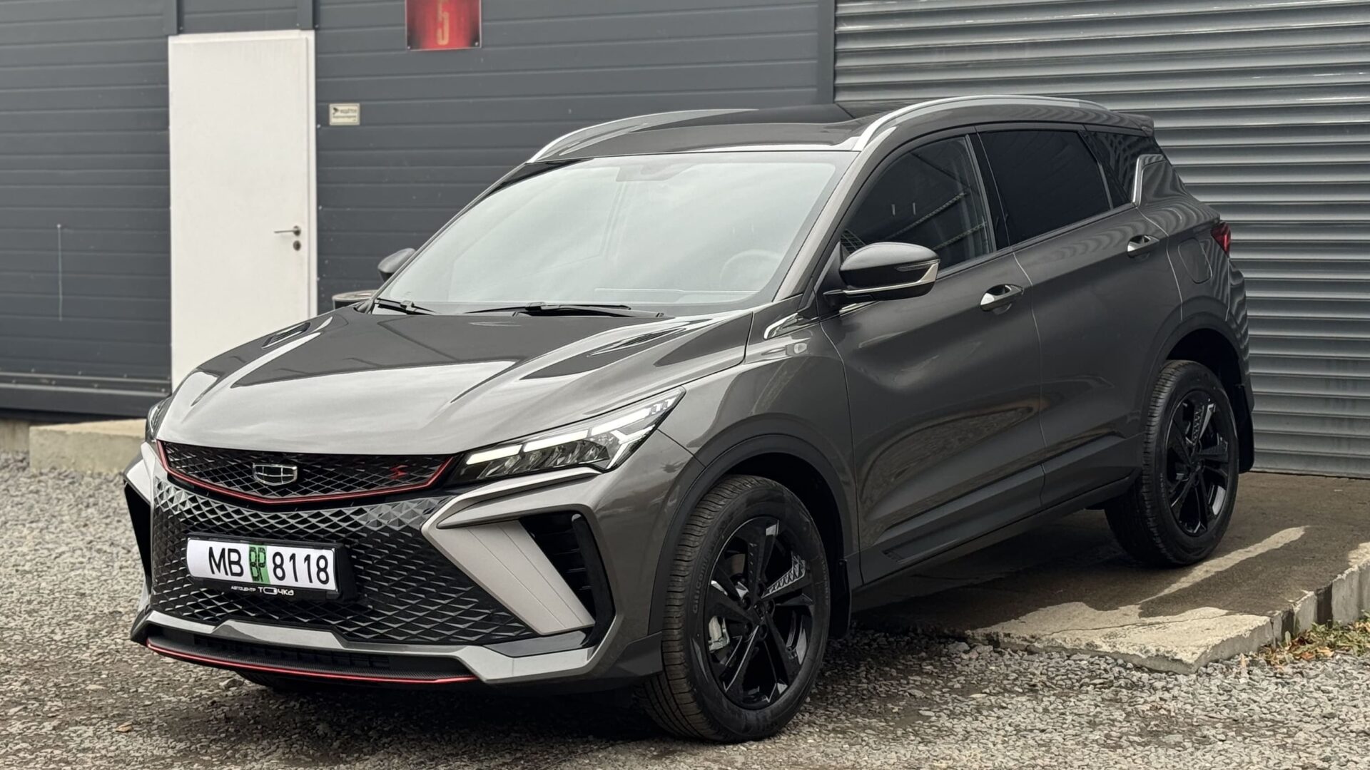 Geely Coolray после полной оклейки кузова прозрачной антигравийной плёнкой