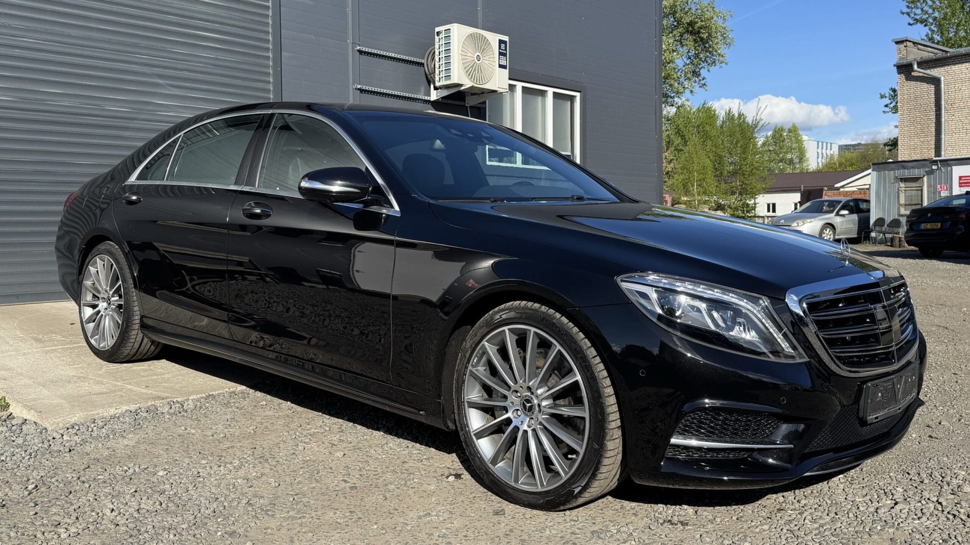 Оклейка Mercedes пленкой - полное преображение кузова