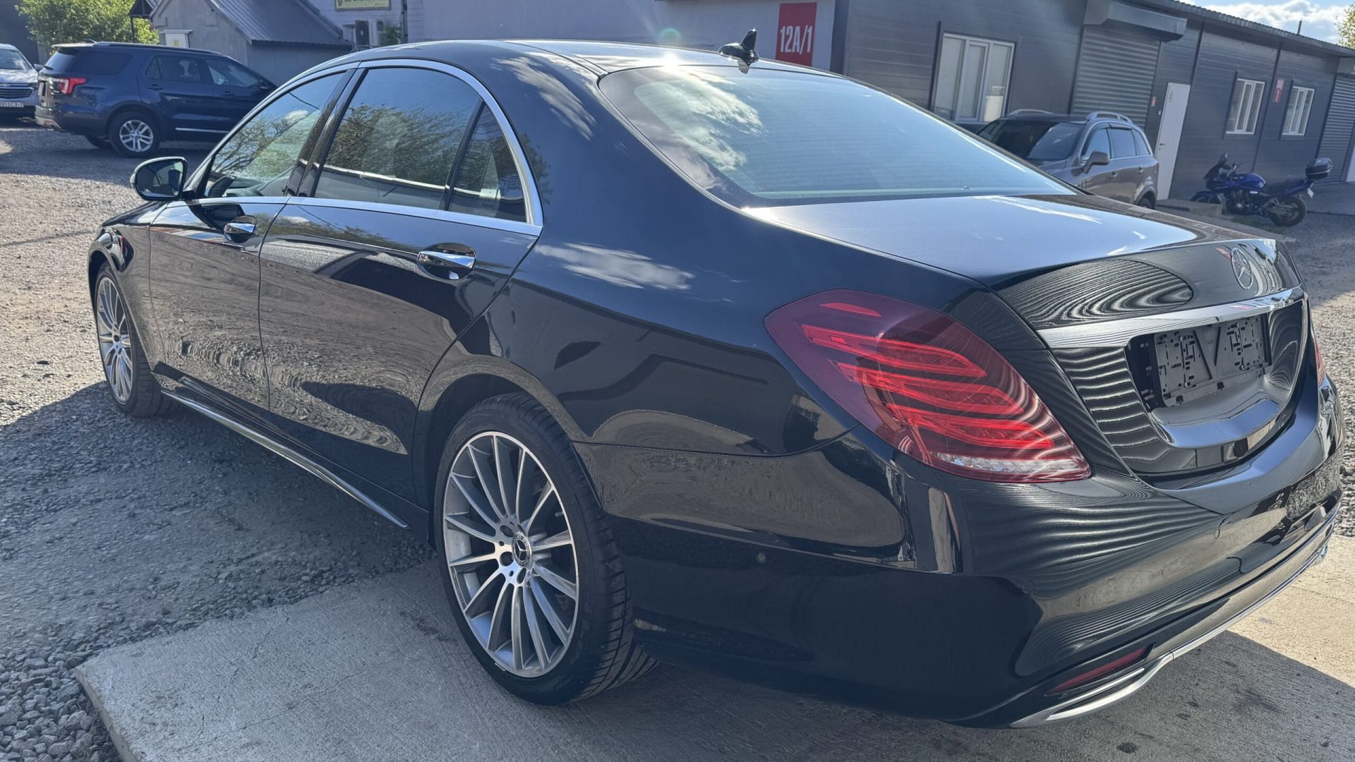 Оклейка Mercedes пленкой - полное преображение кузова